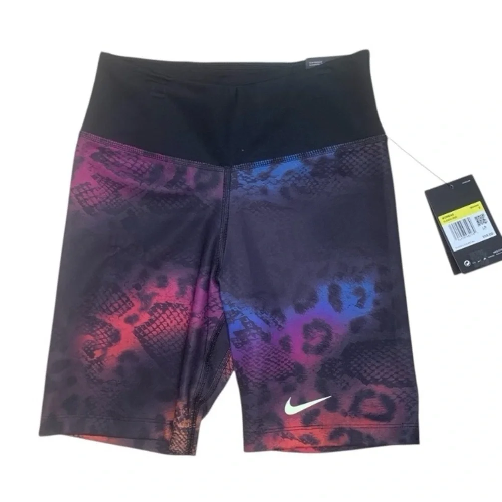 Nike Women's Training Shorts Sz small